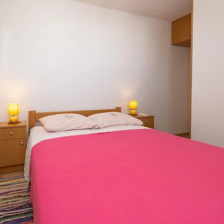 Kat's - Apartment Solin